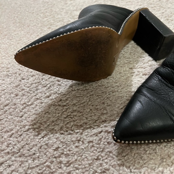 Black leather clog style shoes - Picture 3 of 4